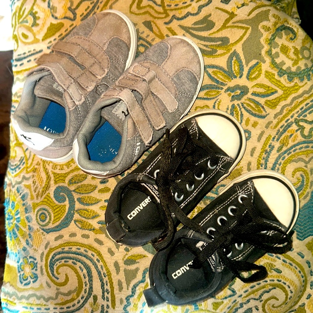 TODDLERS SHOES (2pair) Boys size 8